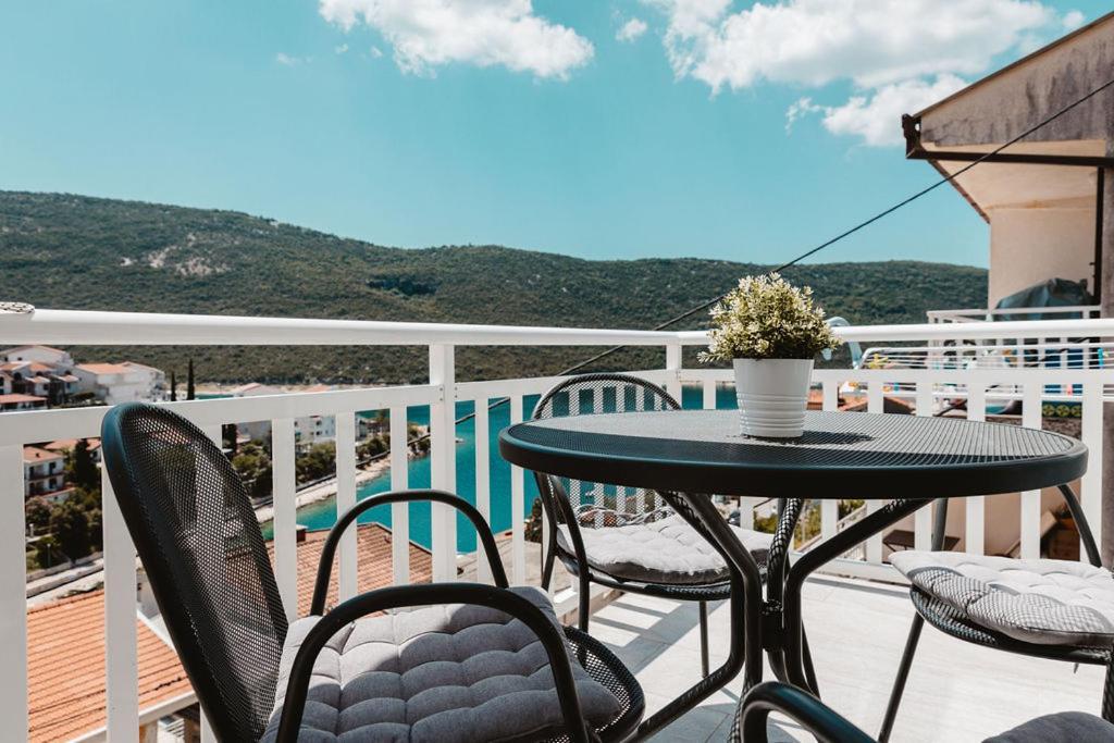 Villa Tiha Luka Неум Экстерьер фото